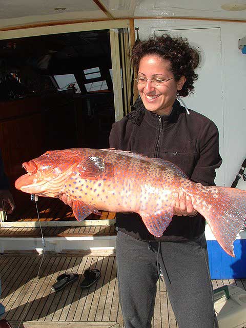 Girl fishing, Hurghada boat, light rod/reel setسمكة الناجل في الغردقة